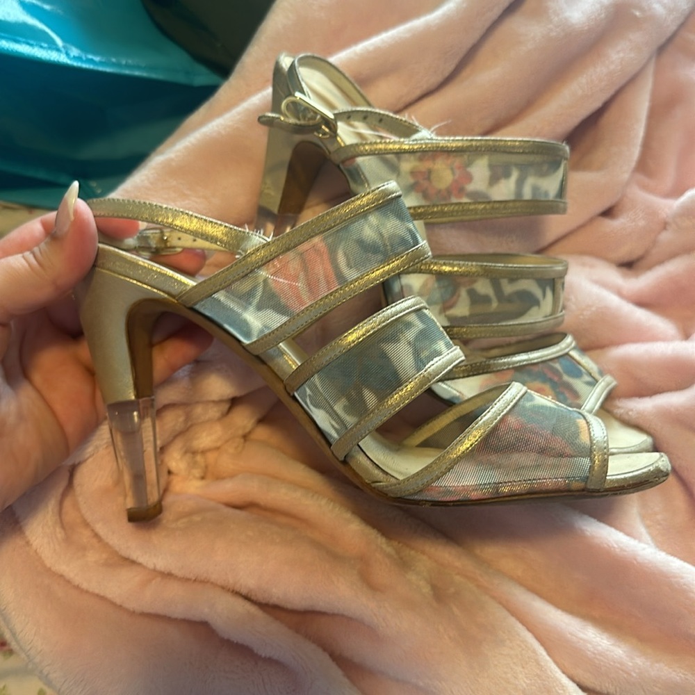 Chanel heels - Picture 5 of 11